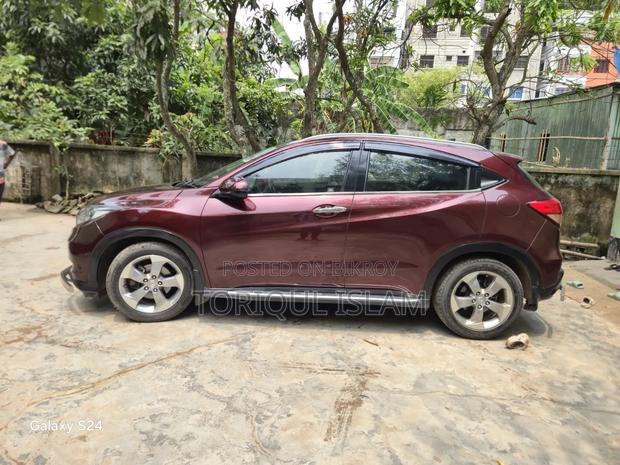 Honda HR-V 4dr SUV (1.5L 4cyl CVT) 2016 Maroon