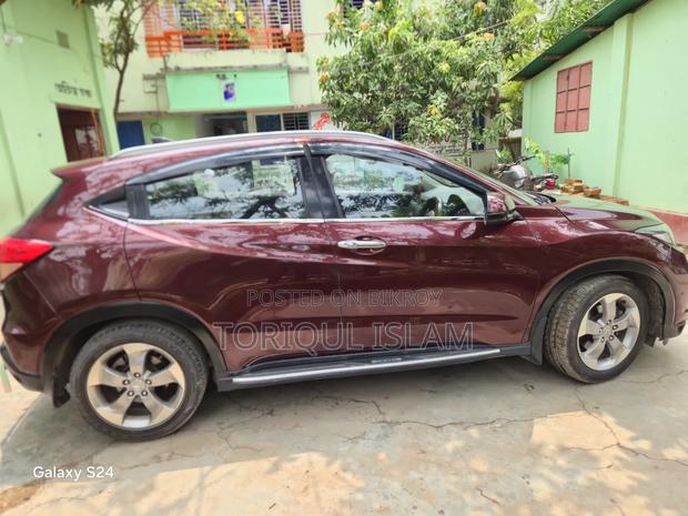 Honda HR-V 4dr SUV (1.5L 4cyl CVT) 2016 Maroon