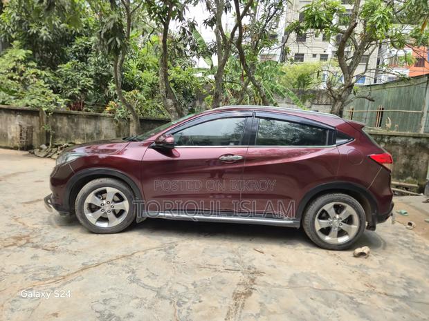 Honda HR-V 4dr SUV (1.5L 4cyl CVT) 2016 Maroon
