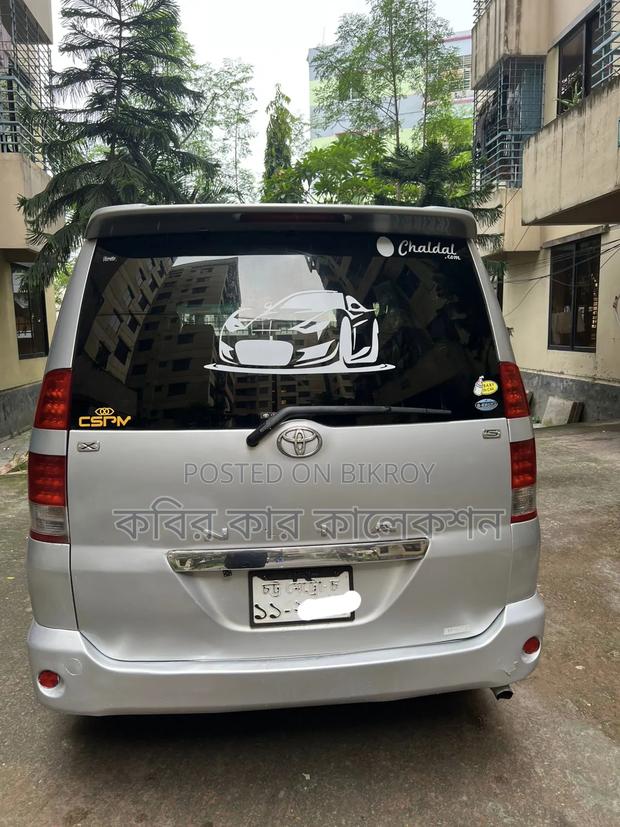 Toyota Noah 2003 Silver