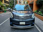 Toyota Noah 2013 Gray for sale