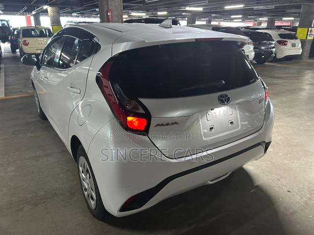 Toyota Aqua 2022 Pearl