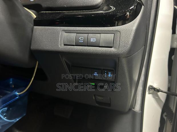 Toyota Aqua 2022 Pearl