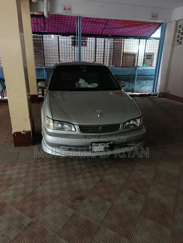 Toyota Corolla 2000 Silver