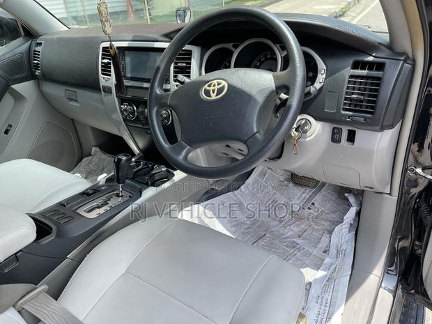 Toyota Hilux Surf 2.7 SSR 2009 Black