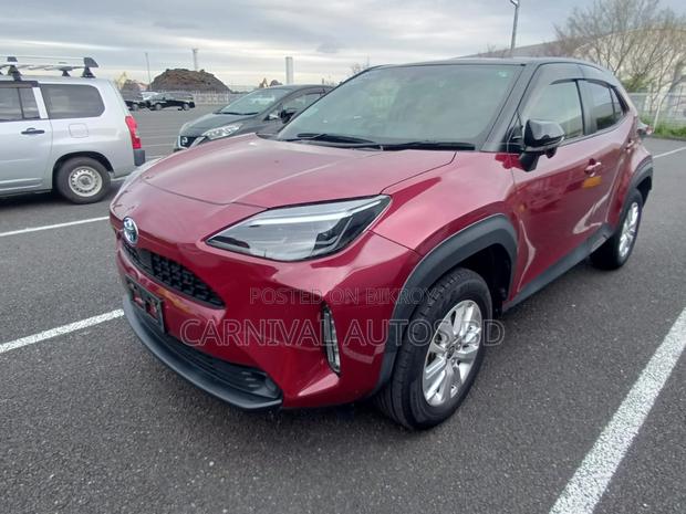 Toyota Yaris Cross 2021 Maroon