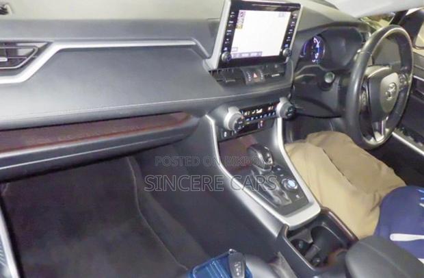 Toyota RAV4 2021 Pearl