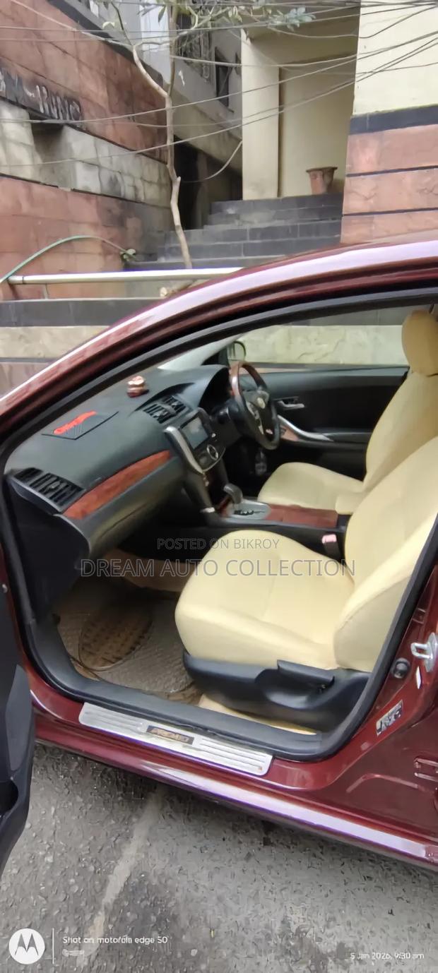 Toyota Premio 2011 Red