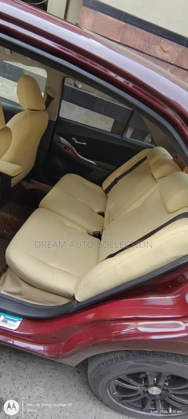 Toyota Premio 2011 Red
