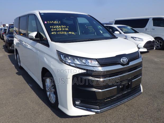 Toyota Noah 2022 Pearl