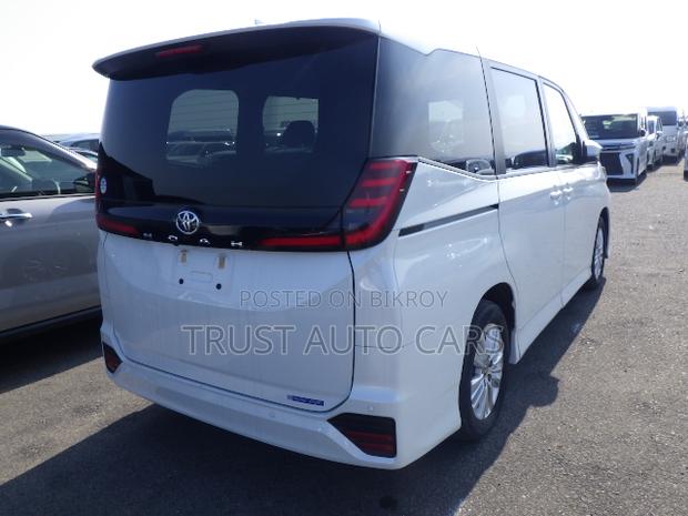 Toyota Noah 2022 Pearl