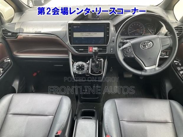 New Toyota Esquire 2.0 AWD (7 Seater) 2021 Black