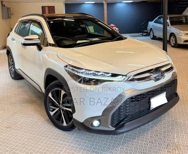 Toyota Corolla Cross 1.8 Hybrid AWD 2021 Off White