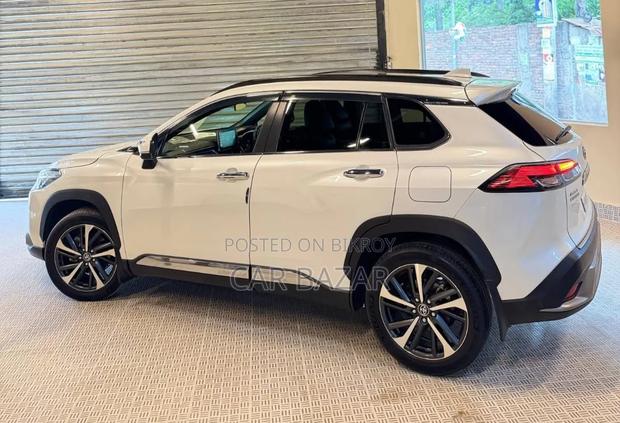 Toyota Corolla Cross 1.8 Hybrid AWD 2021 Off White