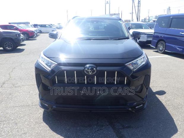 Toyota RAV4 2021 Black