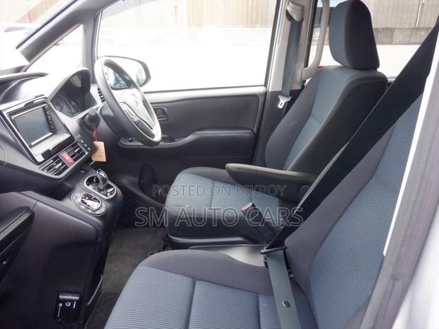 Toyota Noah 1.8 FWD Hybrid (7 Seater) 2021 Silver