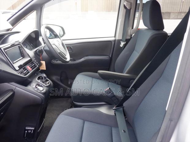 Toyota Noah 1.8 FWD Hybrid (7 Seater) 2021 Silver