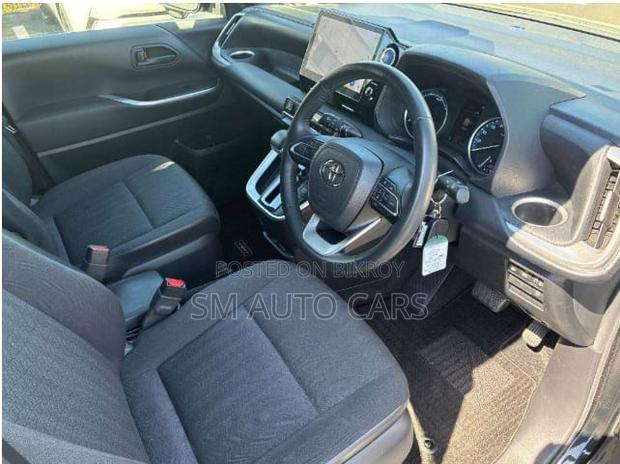 Toyota Voxy Hybrid S-G 2WD 7-Seater 2022 Black