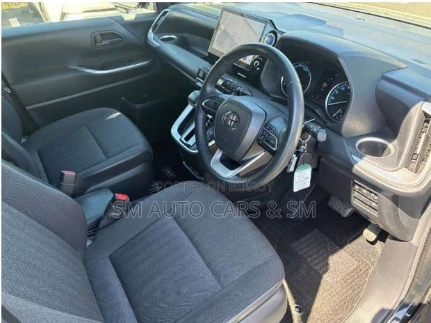 Toyota Voxy Hybrid S-G 2WD 7-Seater 2022 Black