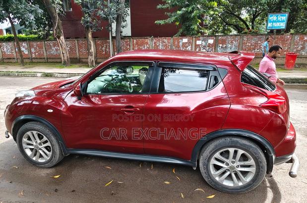 Nissan Juke 2011 Red