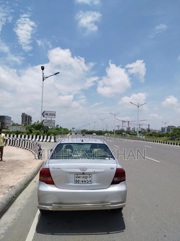 Toyota Axio 2010 Silver