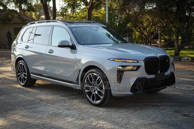 New BMW X7 xDrive40i AWD 2024 Gray