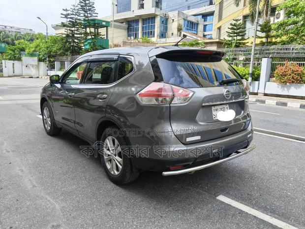 Nissan X-Trail 2016 Gray