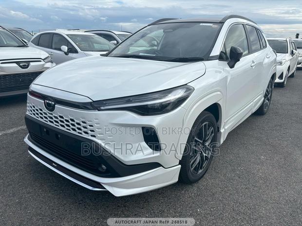 New Toyota Corolla Cross LE 2025 Pearl