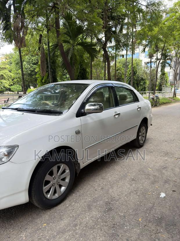 Toyota Corolla 2005 White
