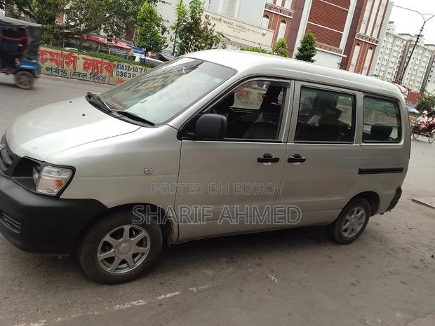 Toyota Noah 2.0 FWD (8 Seater) 2003 Silver