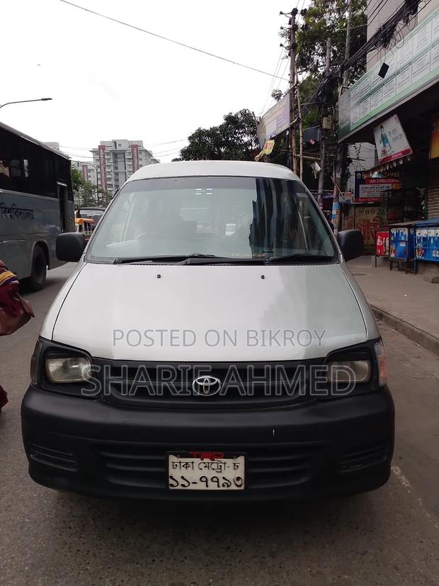 Toyota Noah 2.0 FWD (8 Seater) 2003 Silver