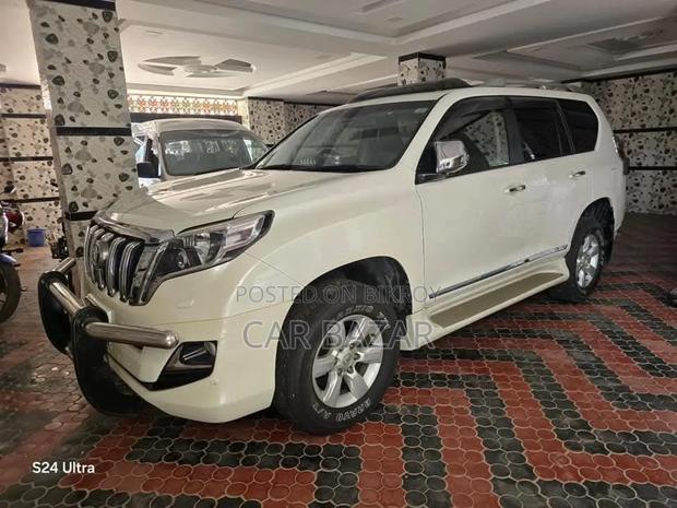 Toyota Land Cruiser Prado 2.7 I 2013 Pearl