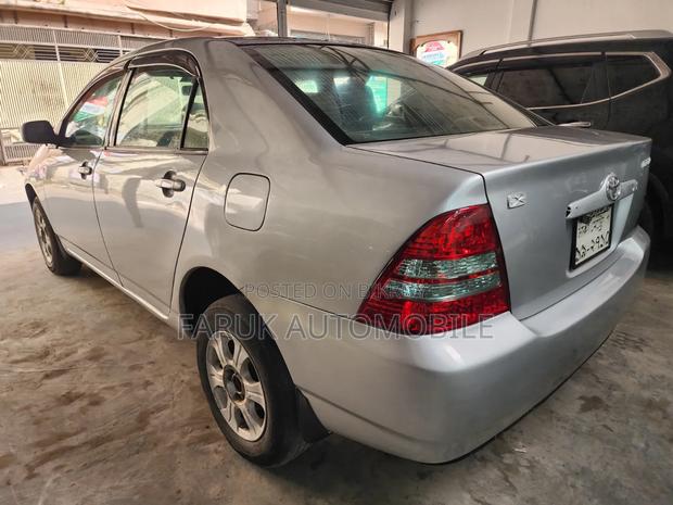Toyota Corolla 2001 Silver