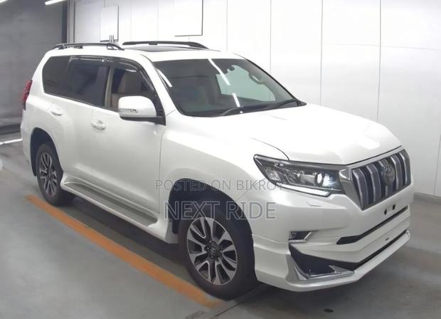 Toyota Land Cruiser Prado 2023 Pearl
