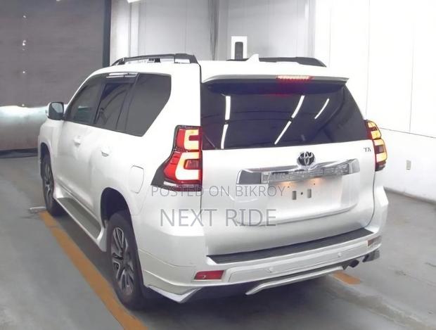 Toyota Land Cruiser Prado 2023 Pearl