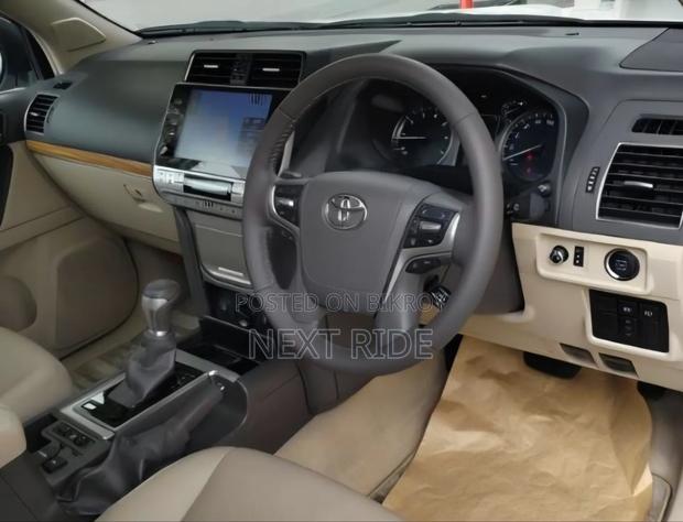Toyota Land Cruiser Prado 2023 Pearl