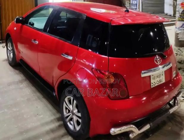 Toyota IST 2005 Red