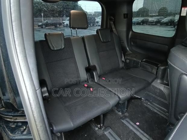 Toyota Voxy 2021 Blue