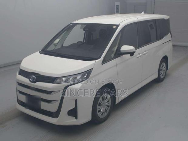 Toyota Noah 2022 Pearl