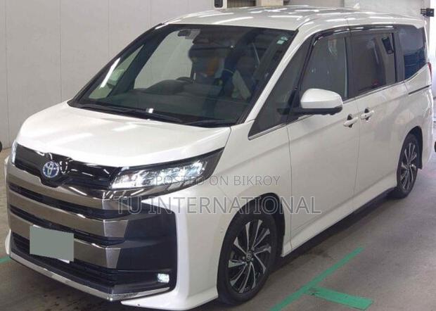 Toyota Noah 2023 Pearl