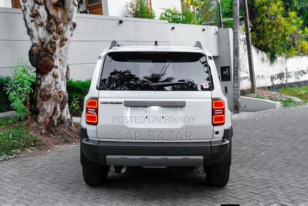 New Toyota Land Cruiser Prado 2.7 2025 White