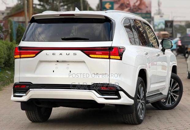 New Lexus LX 600 2023 Pearl