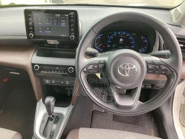 Toyota Yaris Cross 2021 Pearl