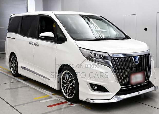 Toyota Esquire 2021 Pearl