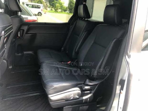 Toyota Esquire 2021 Pearl