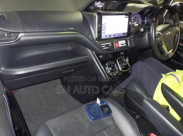 Toyota Esquire 2021 Pearl