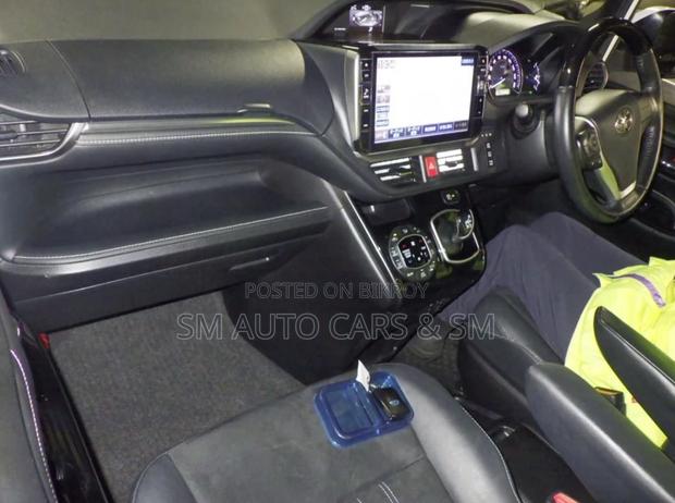 Toyota Esquire 2021 Pearl