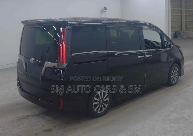 Toyota Esquire 2.0 FWD (7 Seater) 2021 Black