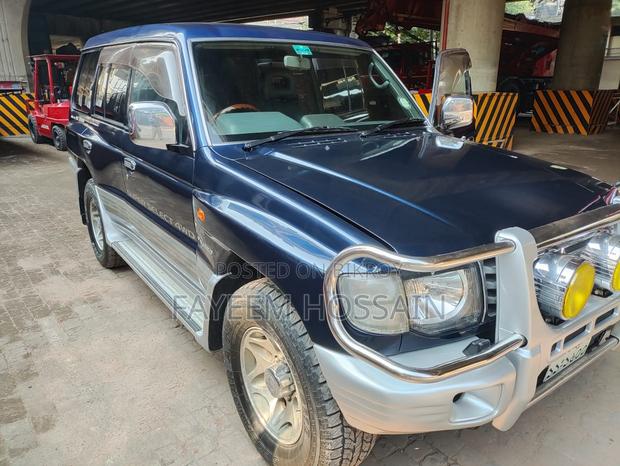Mitsubishi Pajero Junior 1997 Blue