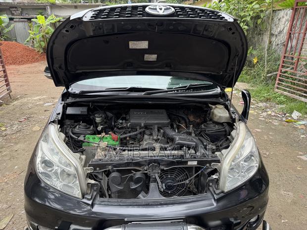 Toyota Rush 1.5 AWD 2011 Black